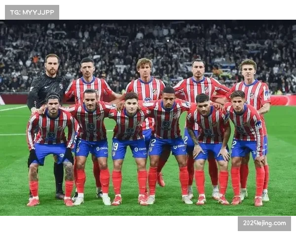 纽卡前场三人组三角联动默契 福登萨维奥内切创造机会